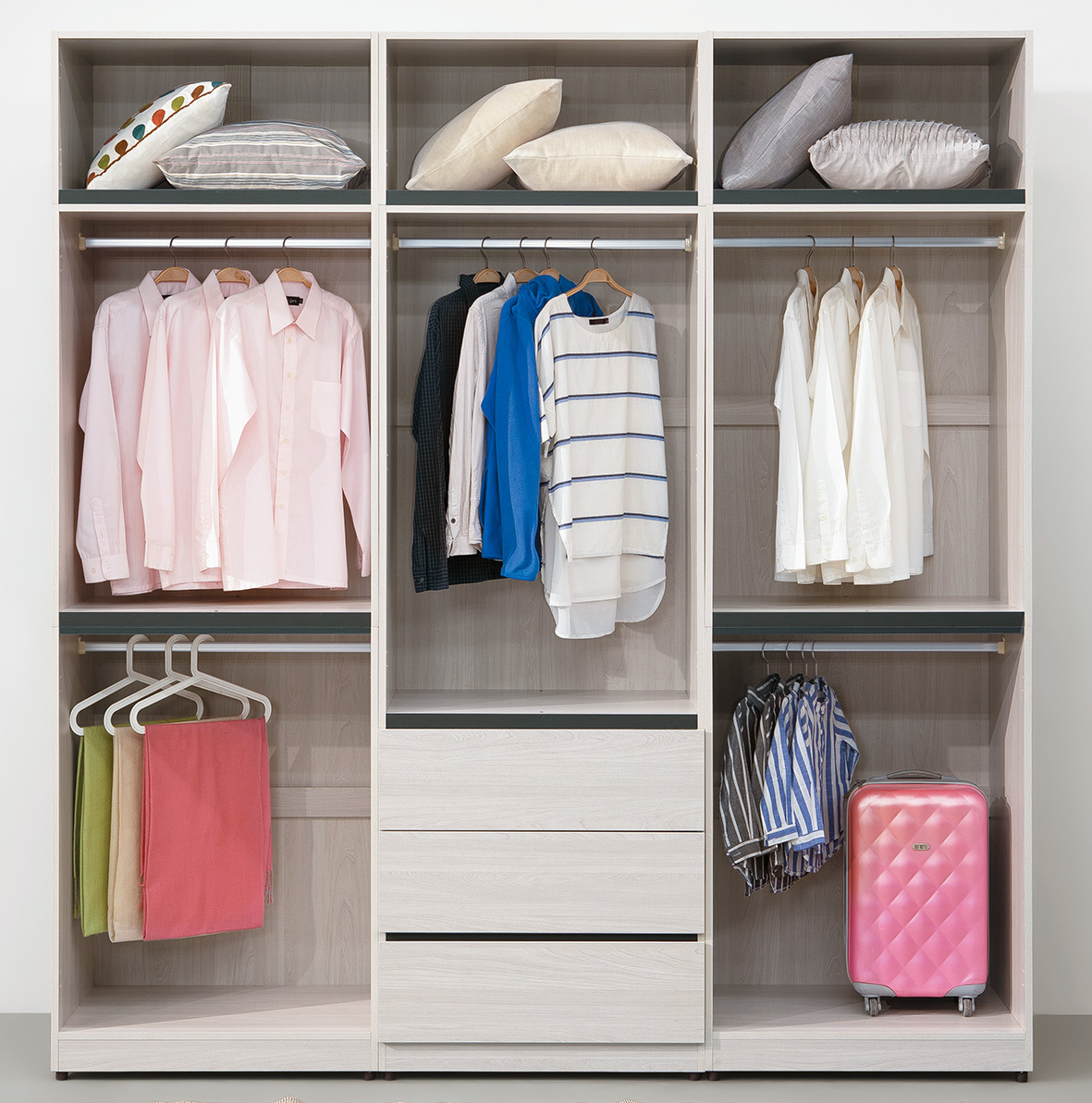 艾倫7.5尺組合高衣櫥