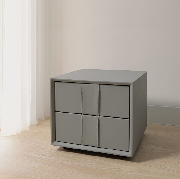 貝萊斯皮革床頭櫃